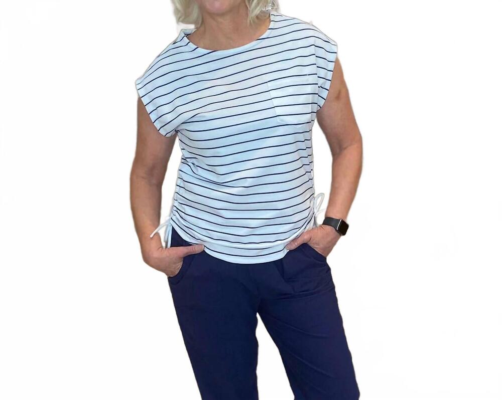 NEW EMILY DANIELS women's short sleeve top in white navy strp